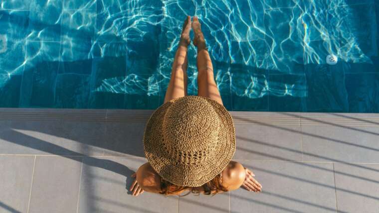 Cómo cuidar tu piel en verano para prevenir manchas y envejecimiento prematuro
